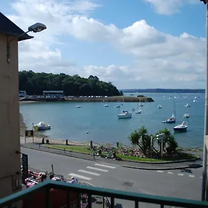 https://saint-malo-lamiral-vue-mer.inbrittany.com